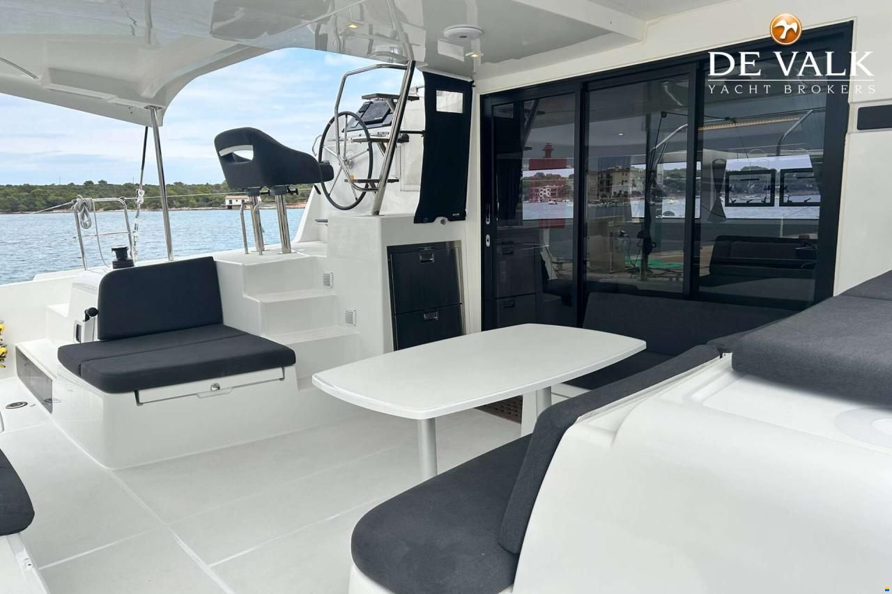 Lagoon 42