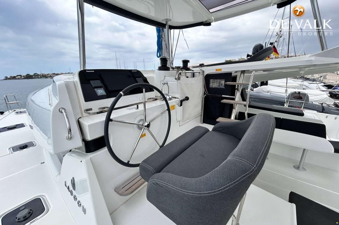 Lagoon 42