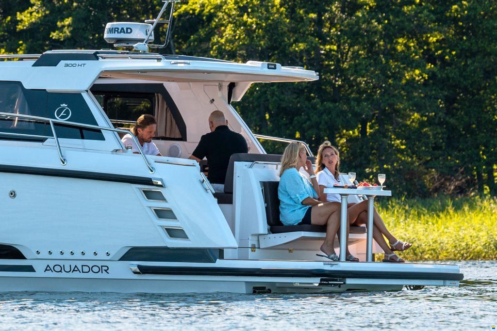 Aquador 300 Hard Top