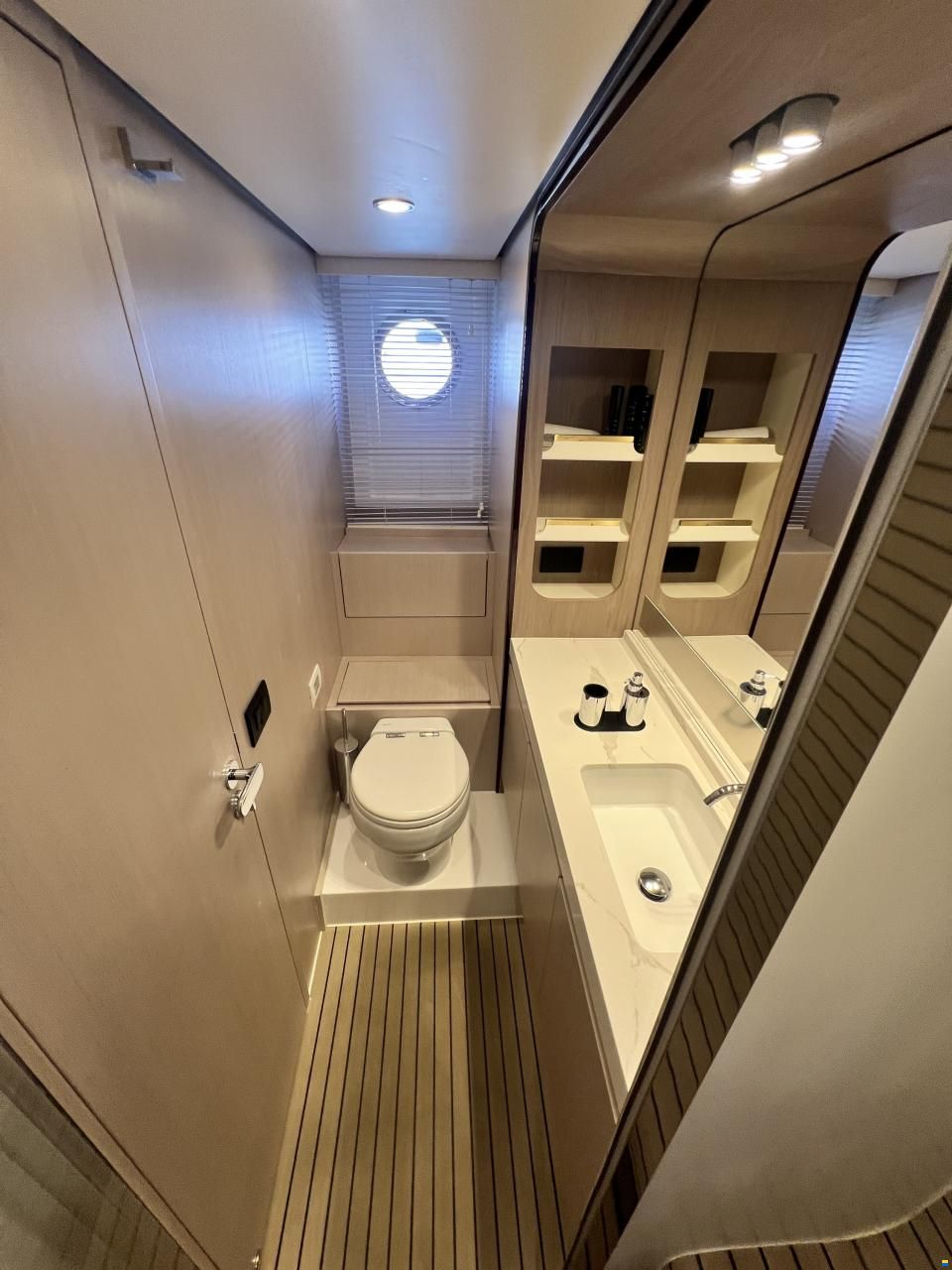 Azimut 60 fly