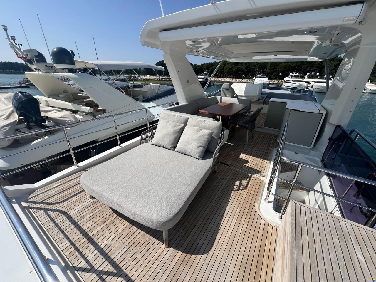 Azimut 60 fly