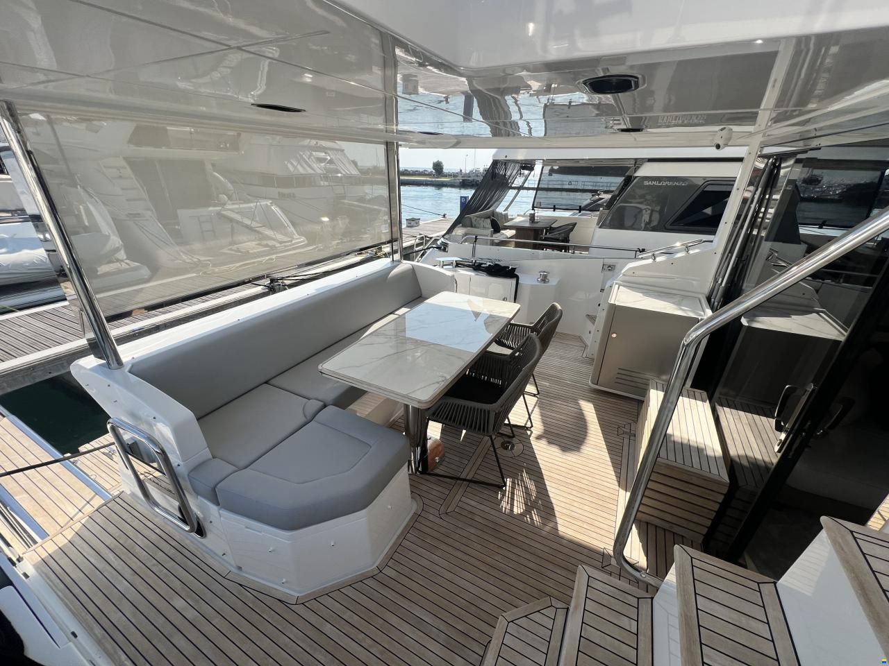 Azimut 60 fly