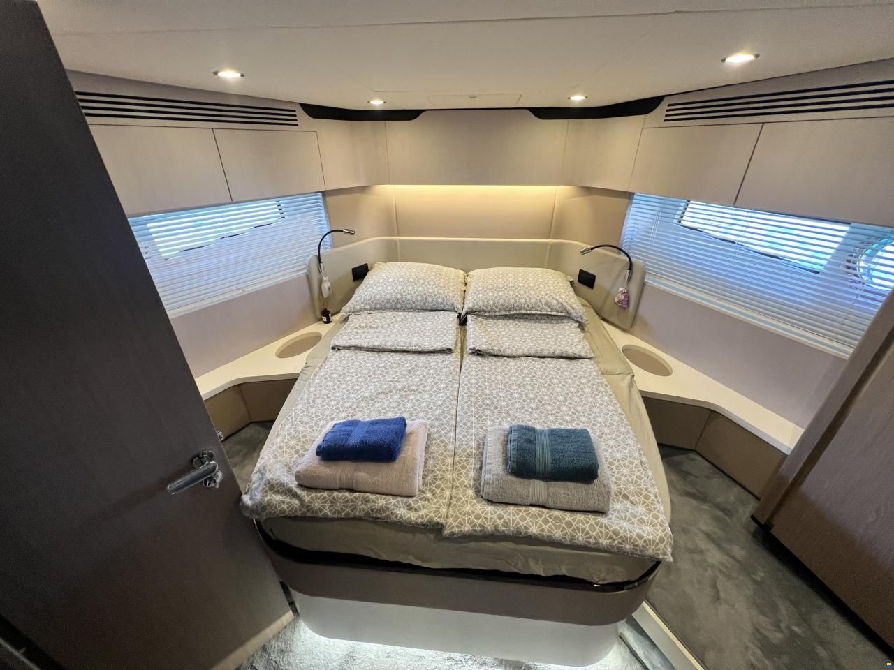 Azimut 60 fly