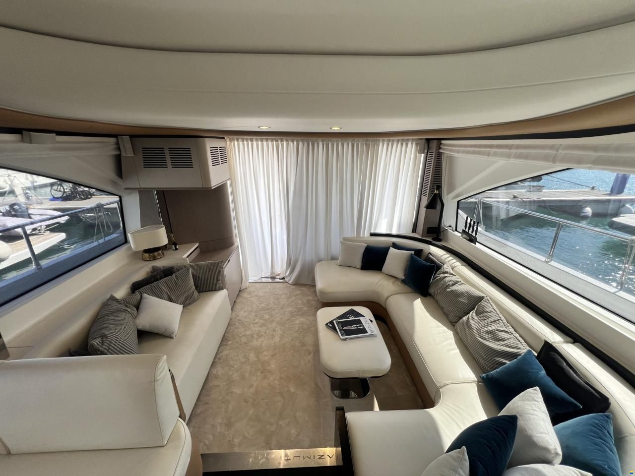 Azimut 60 fly