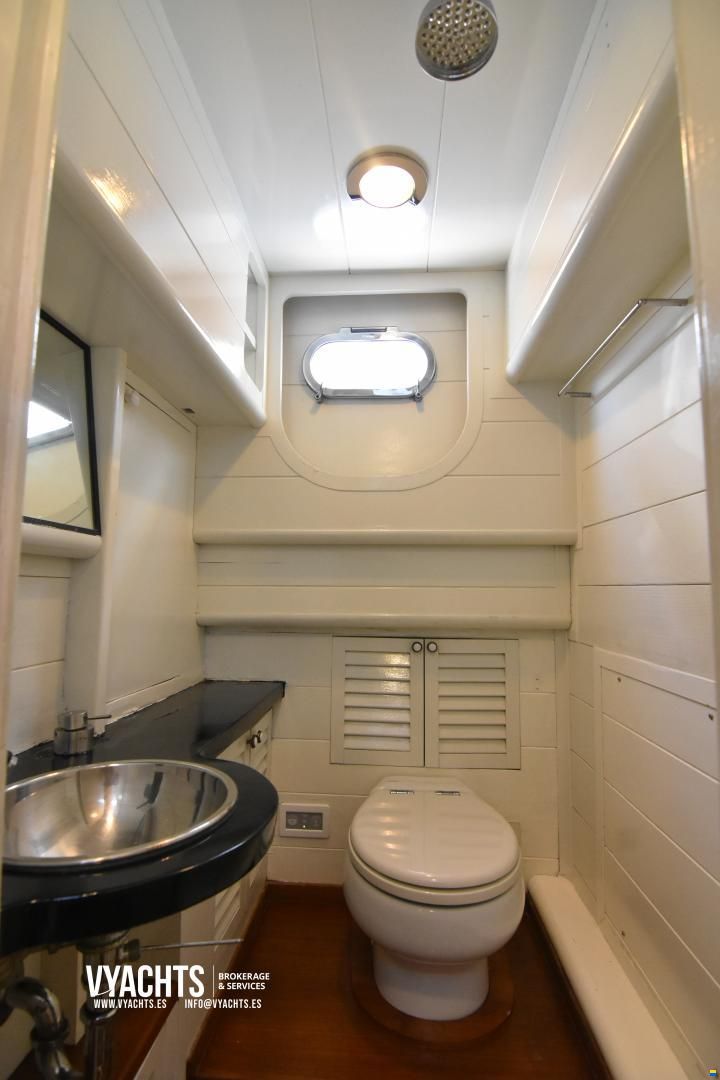 Custom Built Motor Yacht Center Console