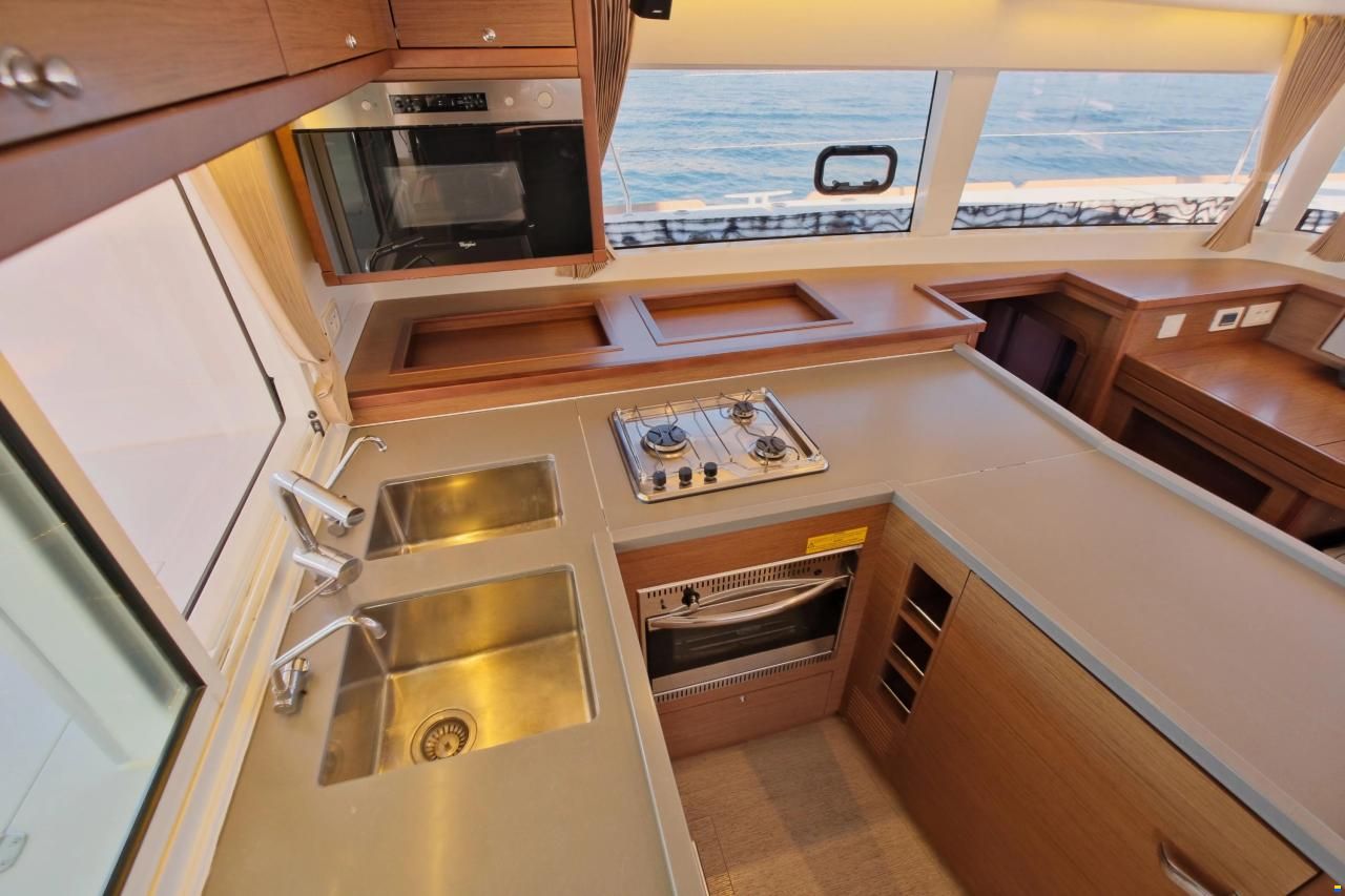 Lagoon 450F