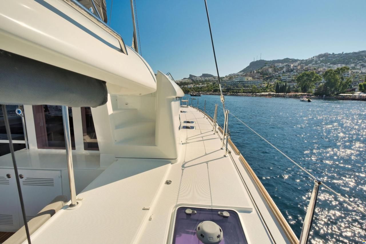 Lagoon 450F