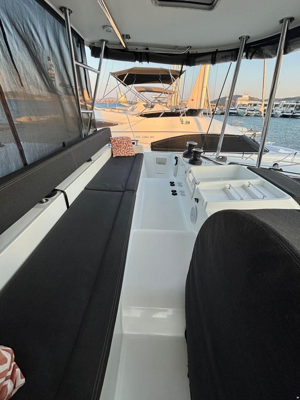 Lagoon 450F