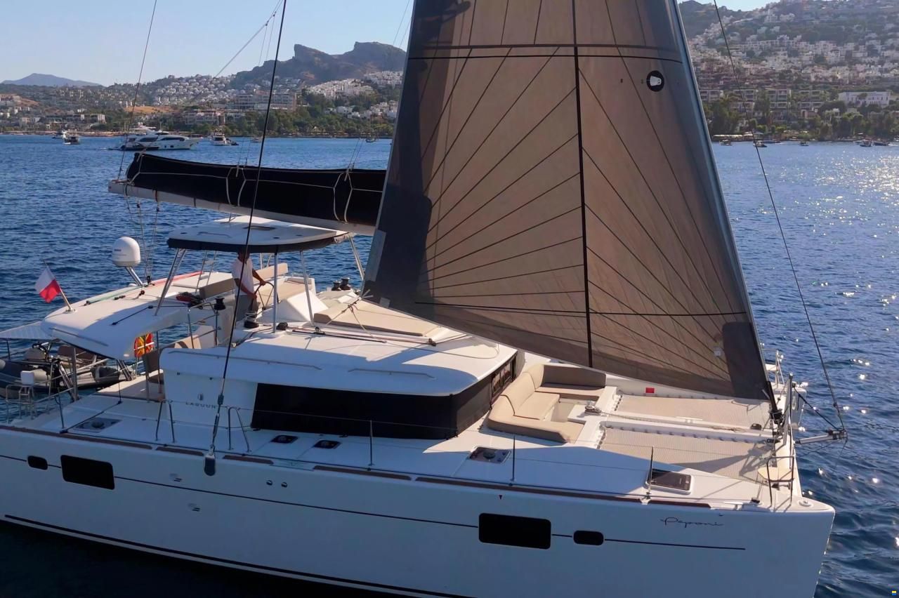 Lagoon 450F