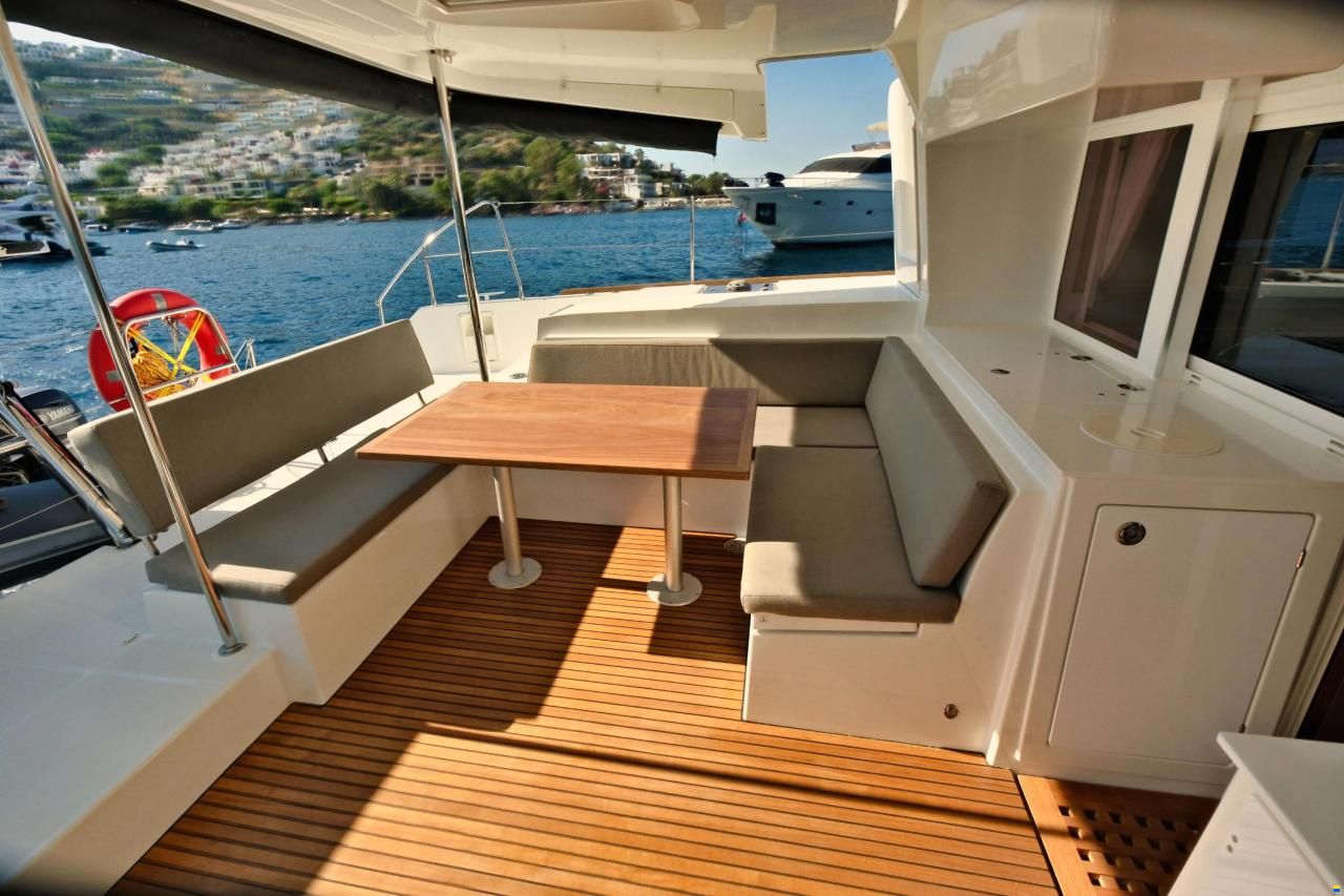 Lagoon 450F