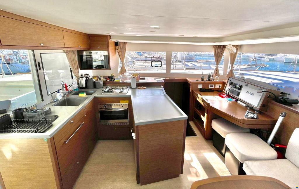 Lagoon 450F
