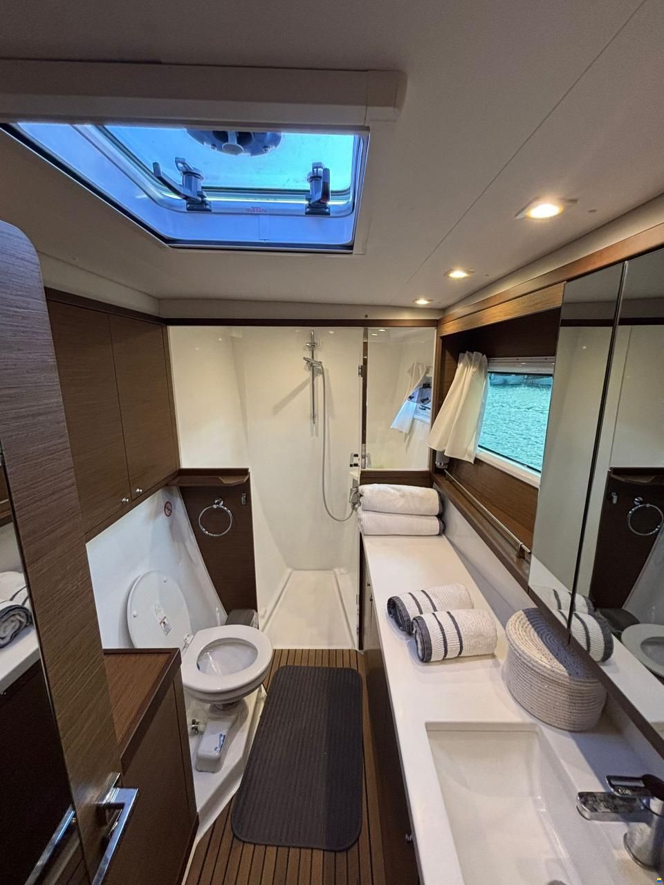 Lagoon 450F