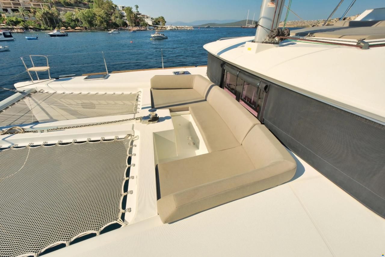 Lagoon 450F