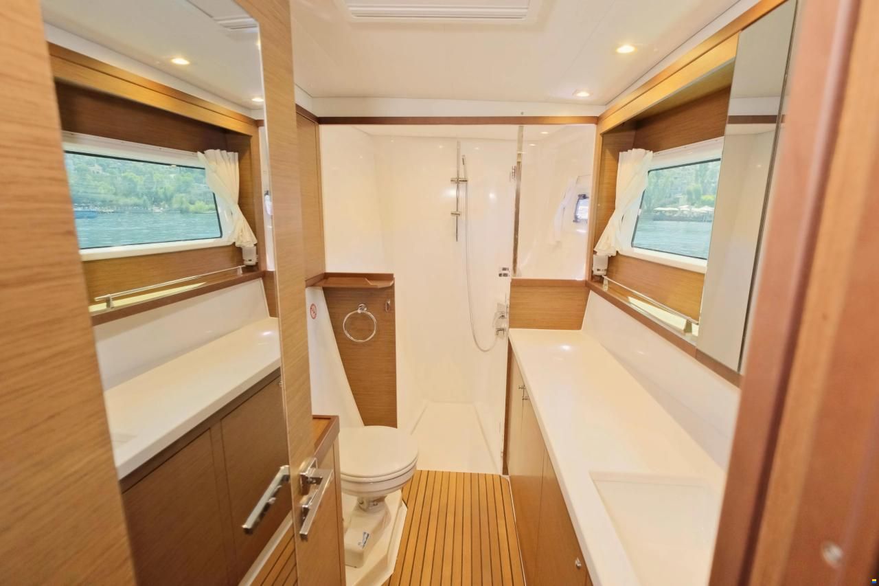 Lagoon 450F
