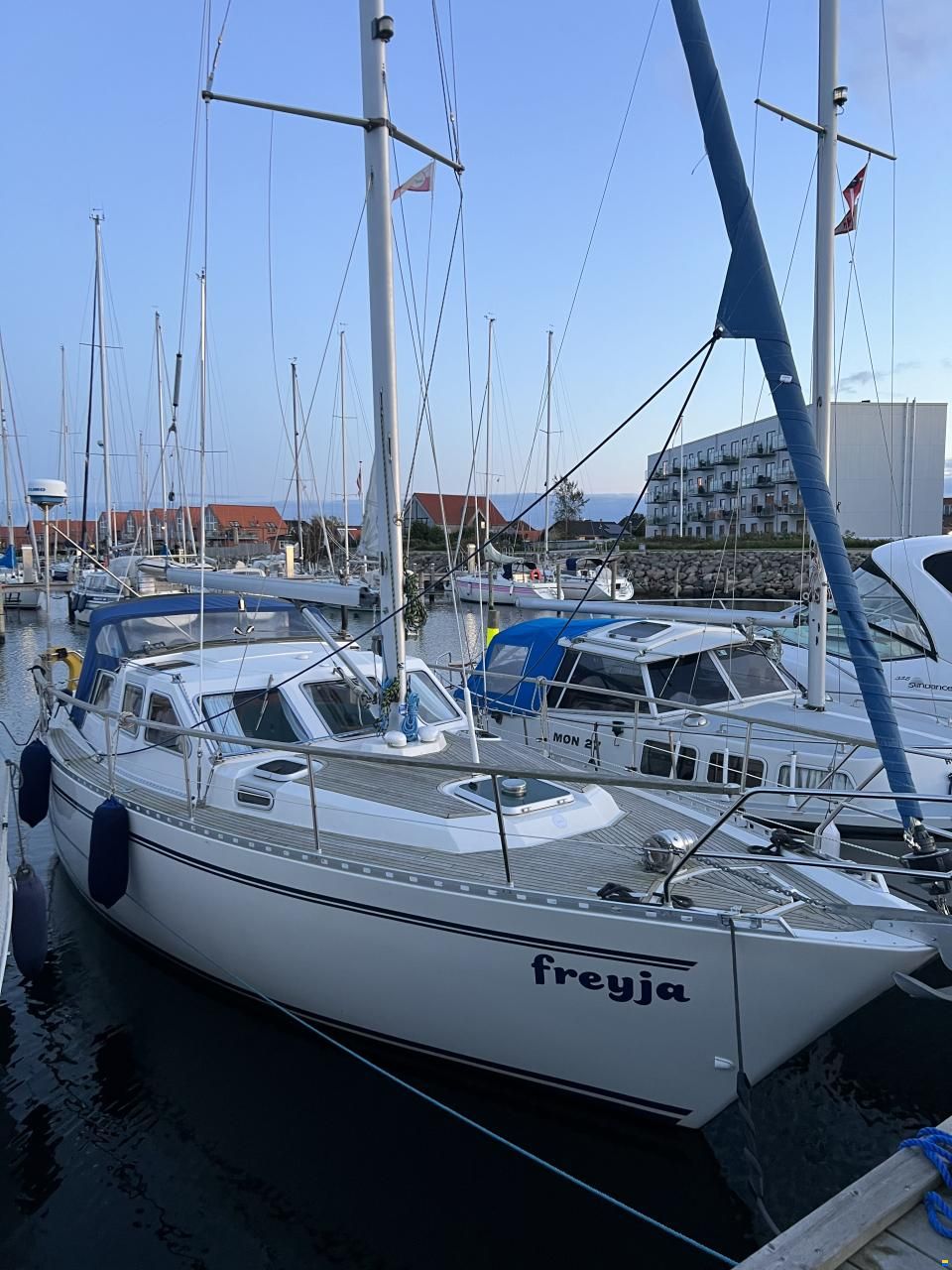 Nauticat 32