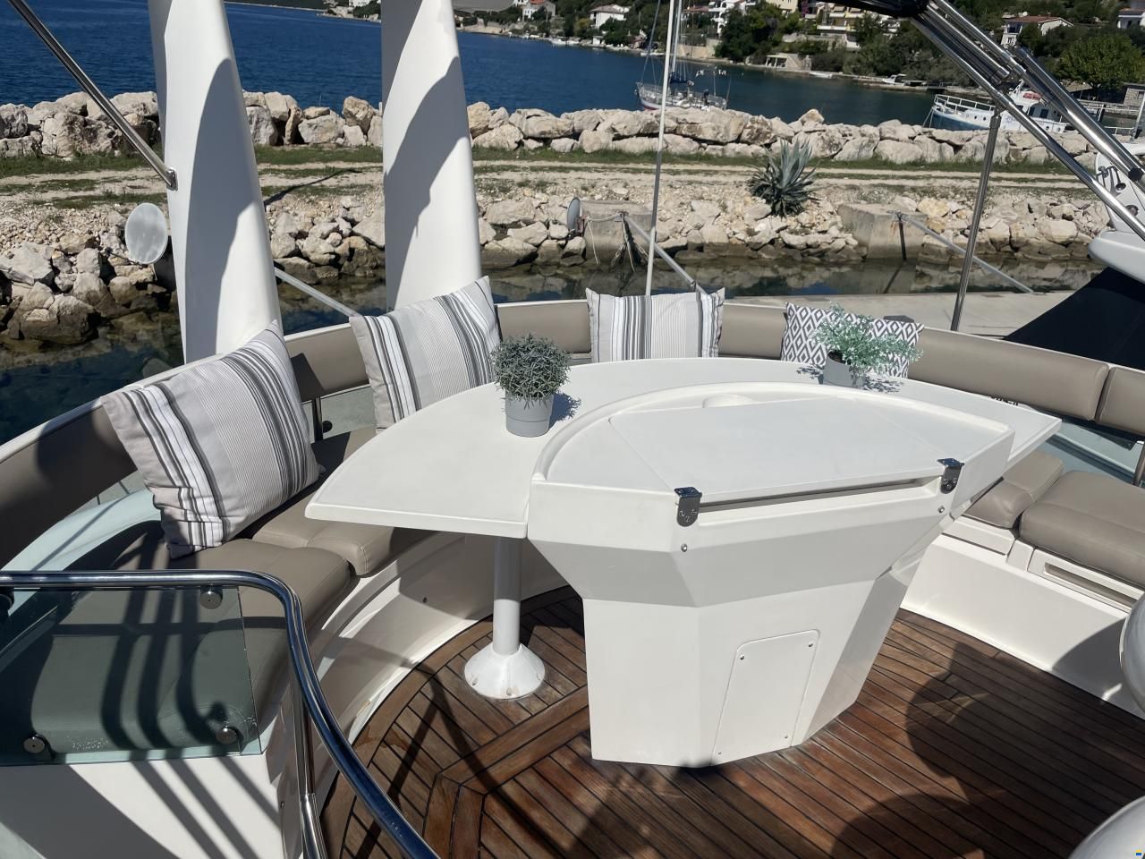 Fairline Squadron 52