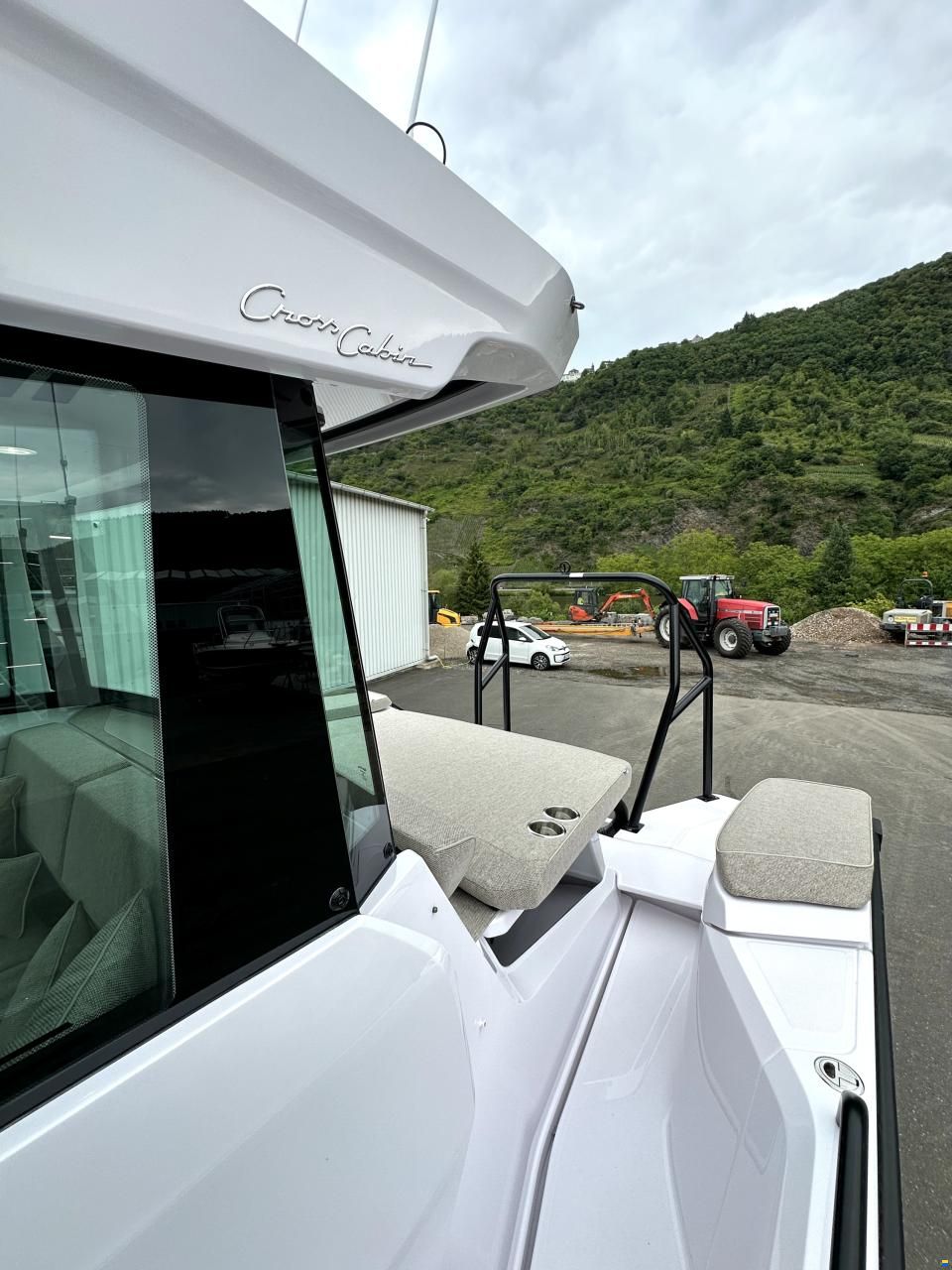 Axopar 29 Cross Cabin