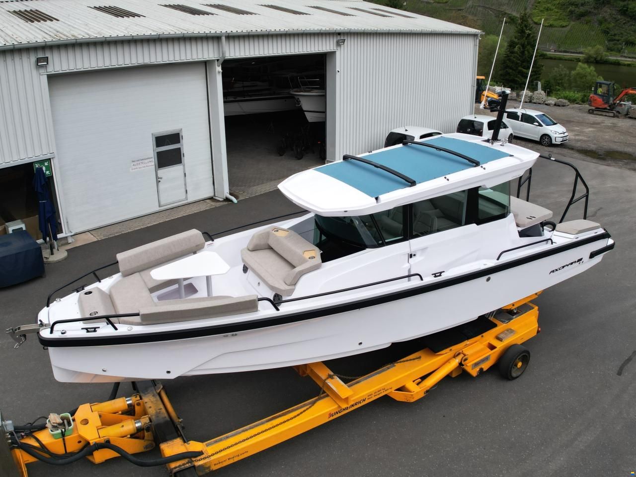 Axopar 29 Cross Cabin