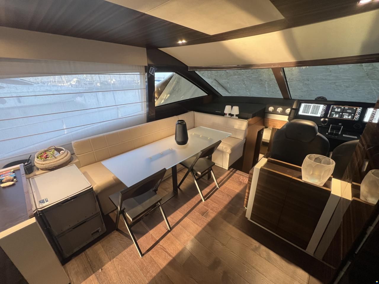 Ferretti 670 fly