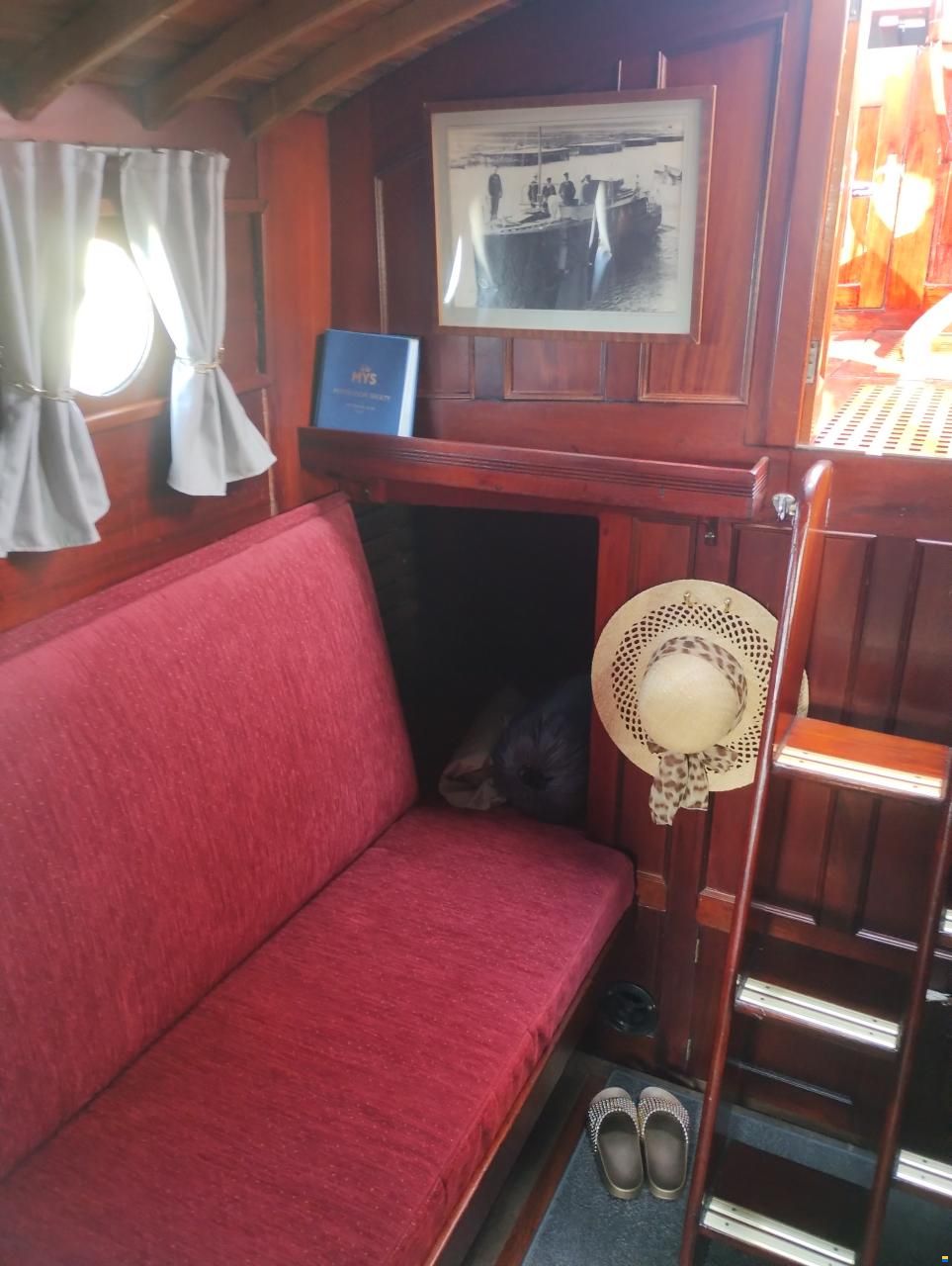 Cg Pettersson salongsb&aring;t