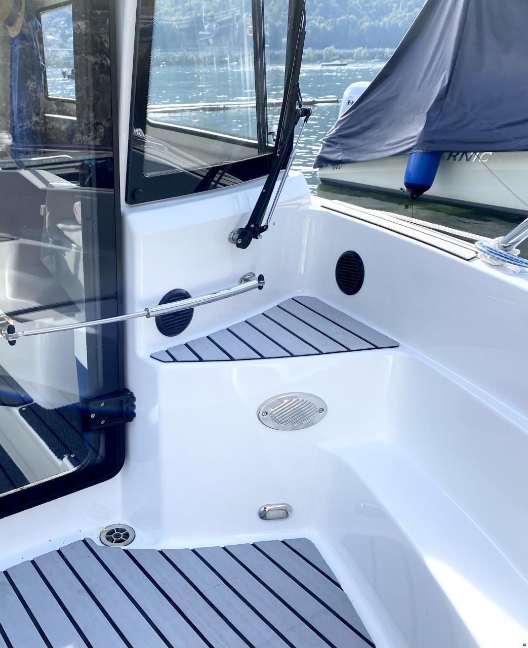 Yamarin Cross 60c Cross Cabin