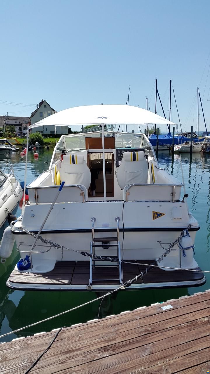 Fairline Weekend 21