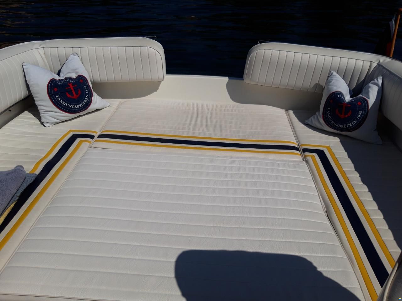 Fairline Weekend 21