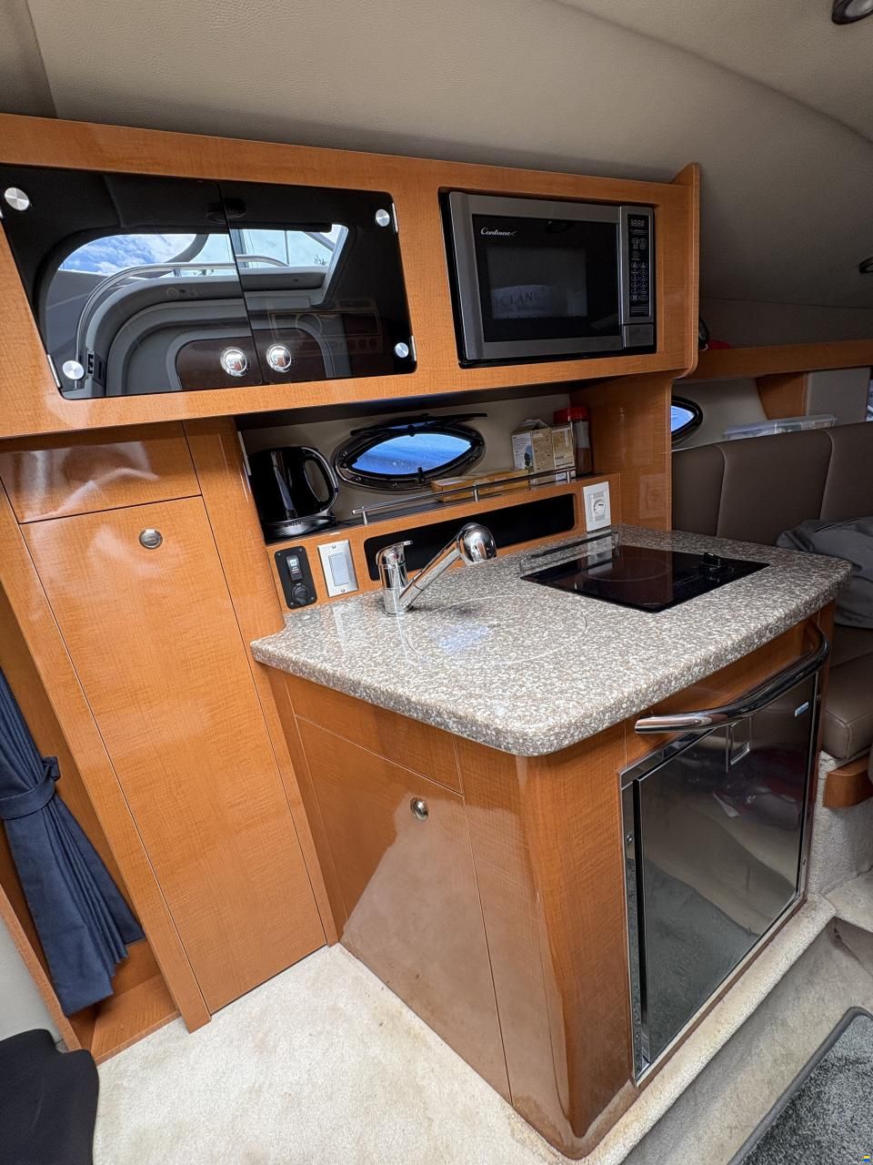 Chaparral 270 Signature