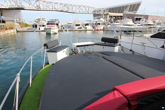 Silverton 40 Aft Cabin