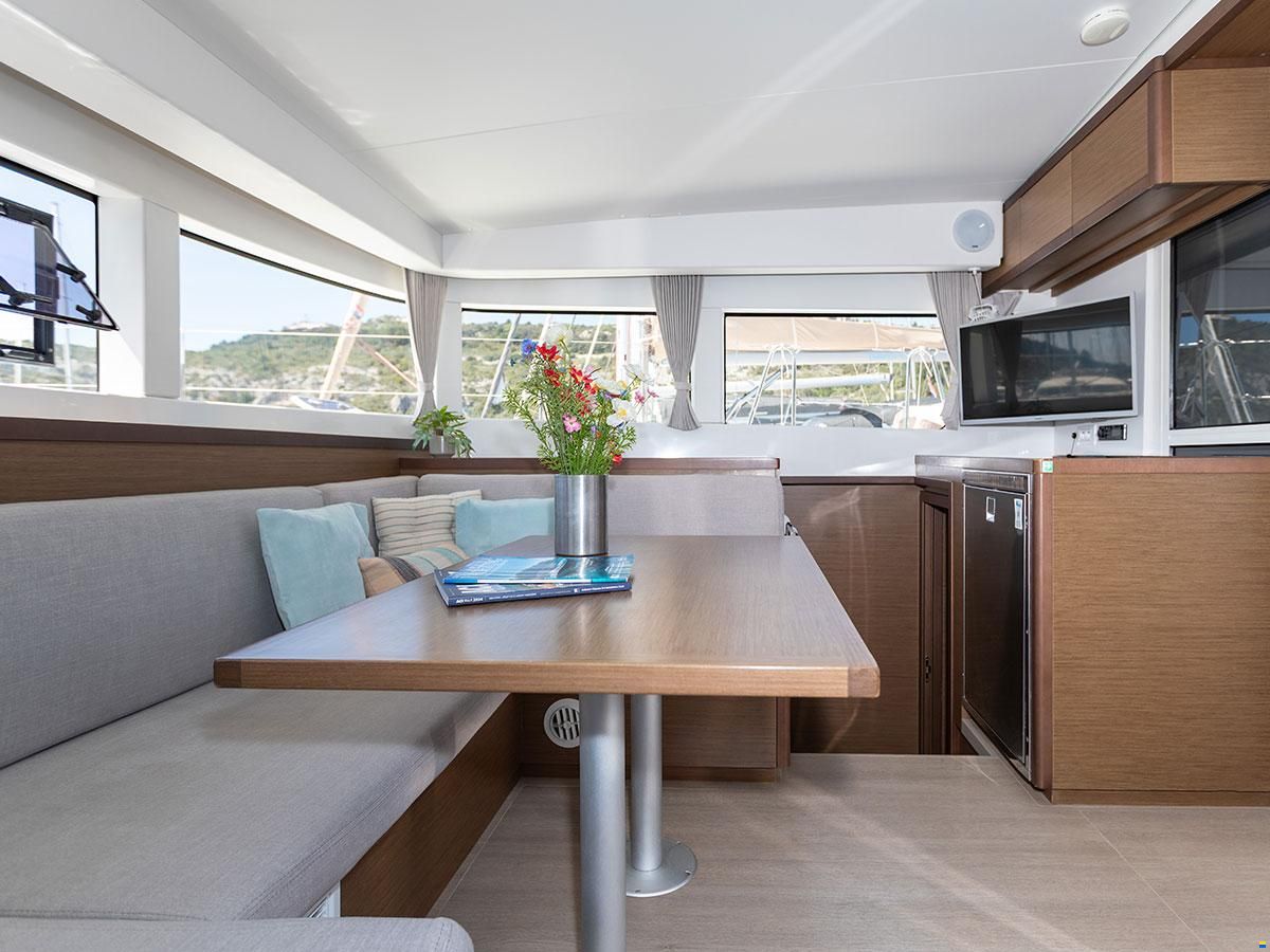 Lagoon 40