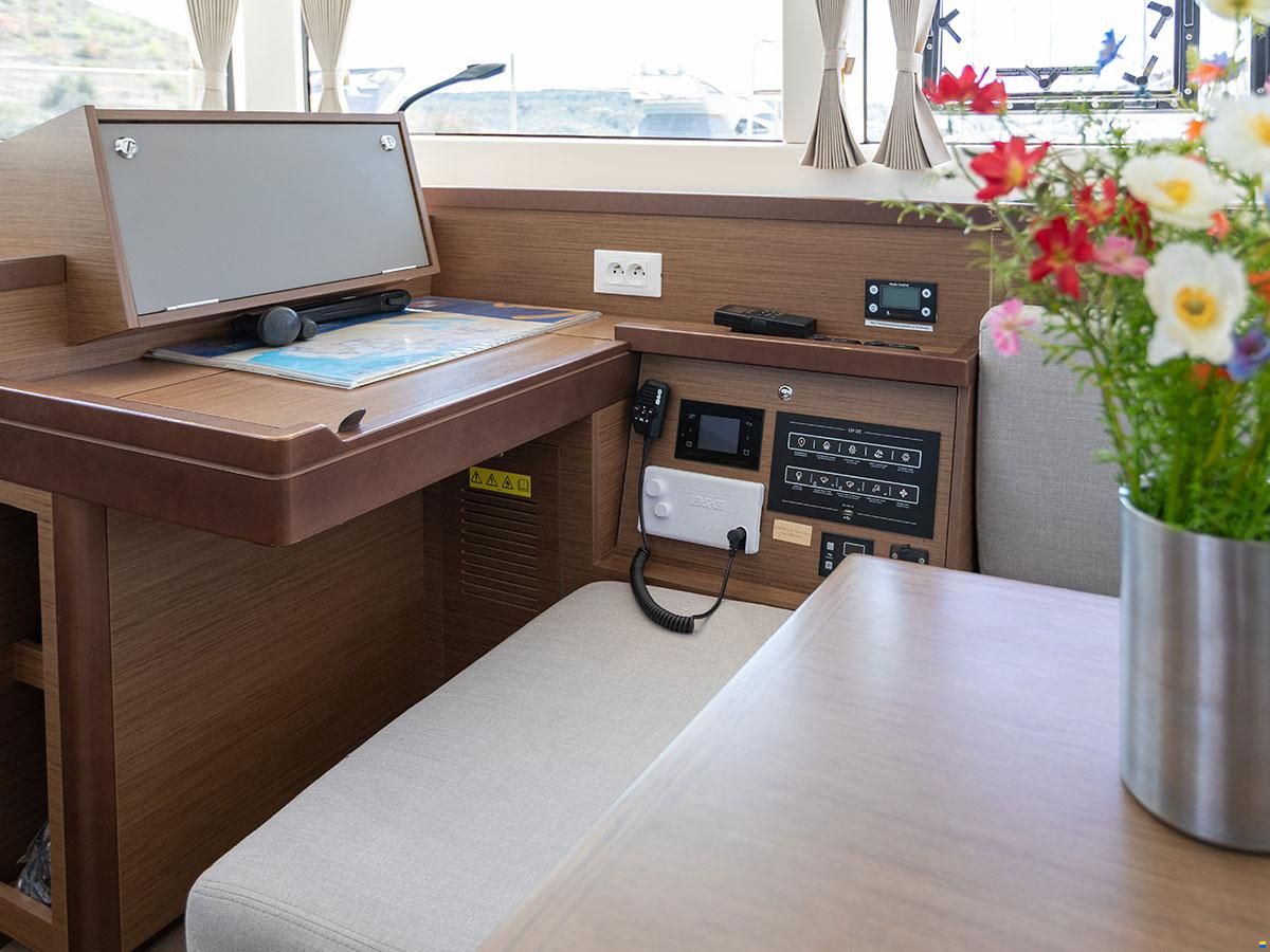Lagoon 40