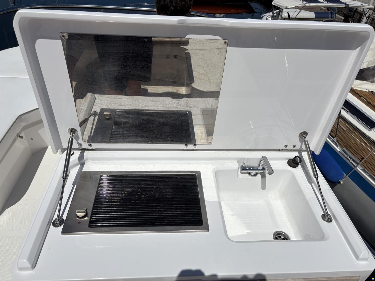 Sessa Fly 42