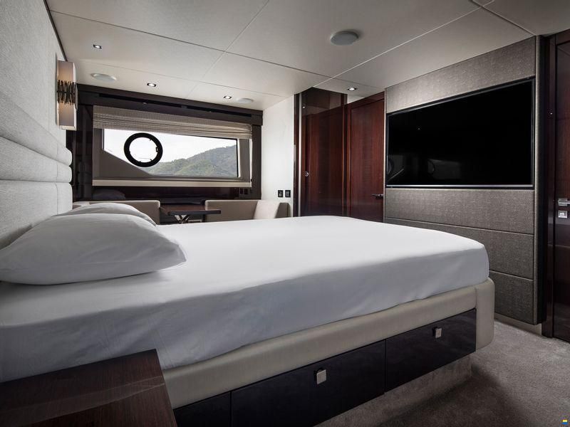 Sunseeker Manhattan 66