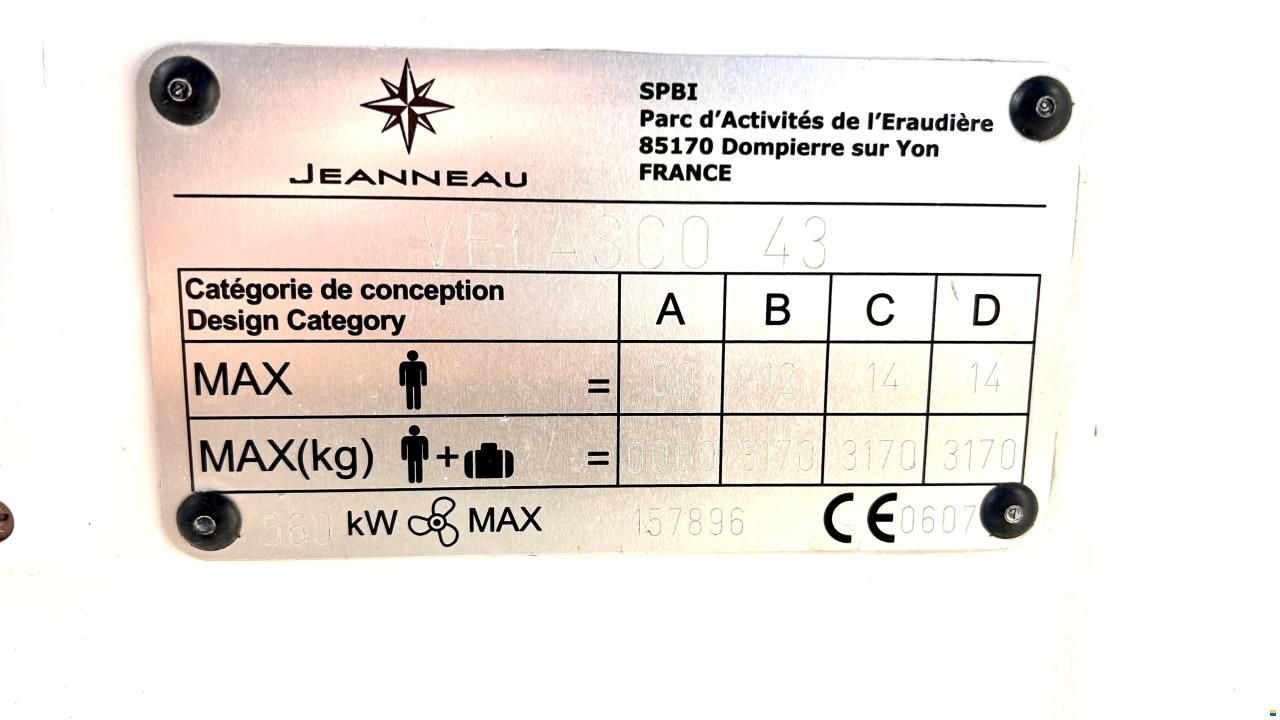 Jeanneau Velasco 43