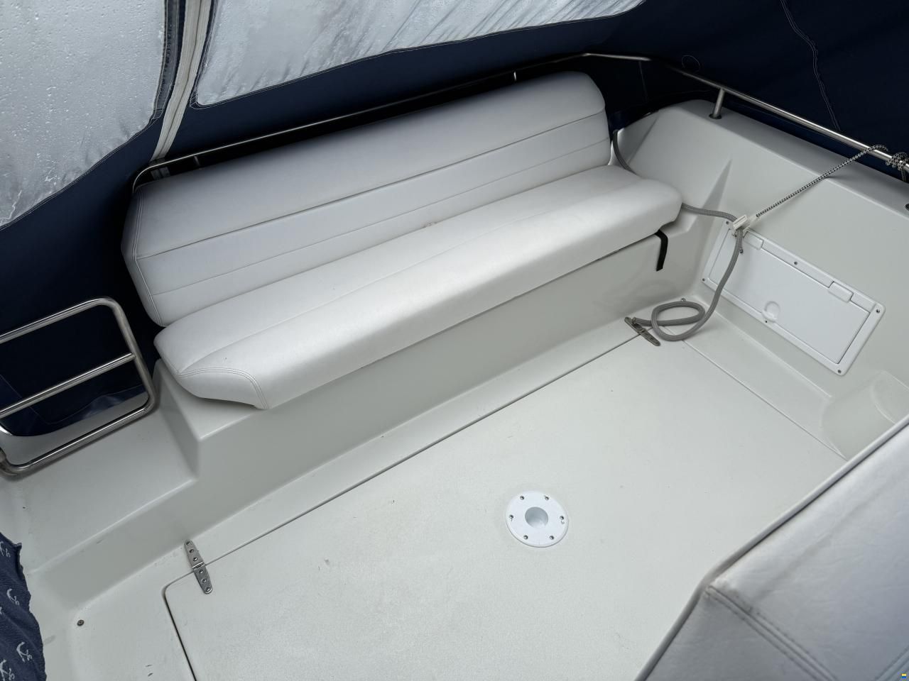Rinker Fiesta Vee 265