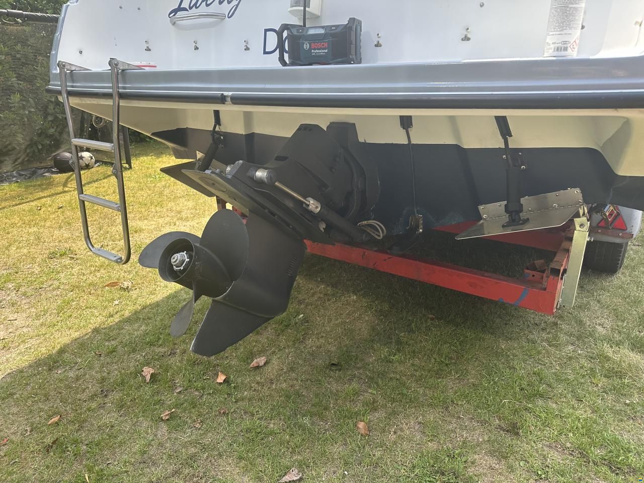 Rinker Fiesta Vee 265