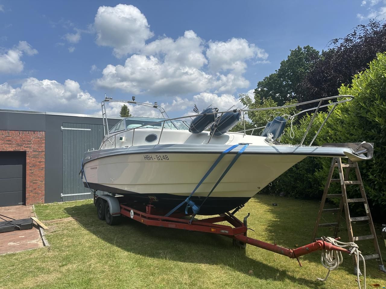 Rinker Fiesta Vee 265