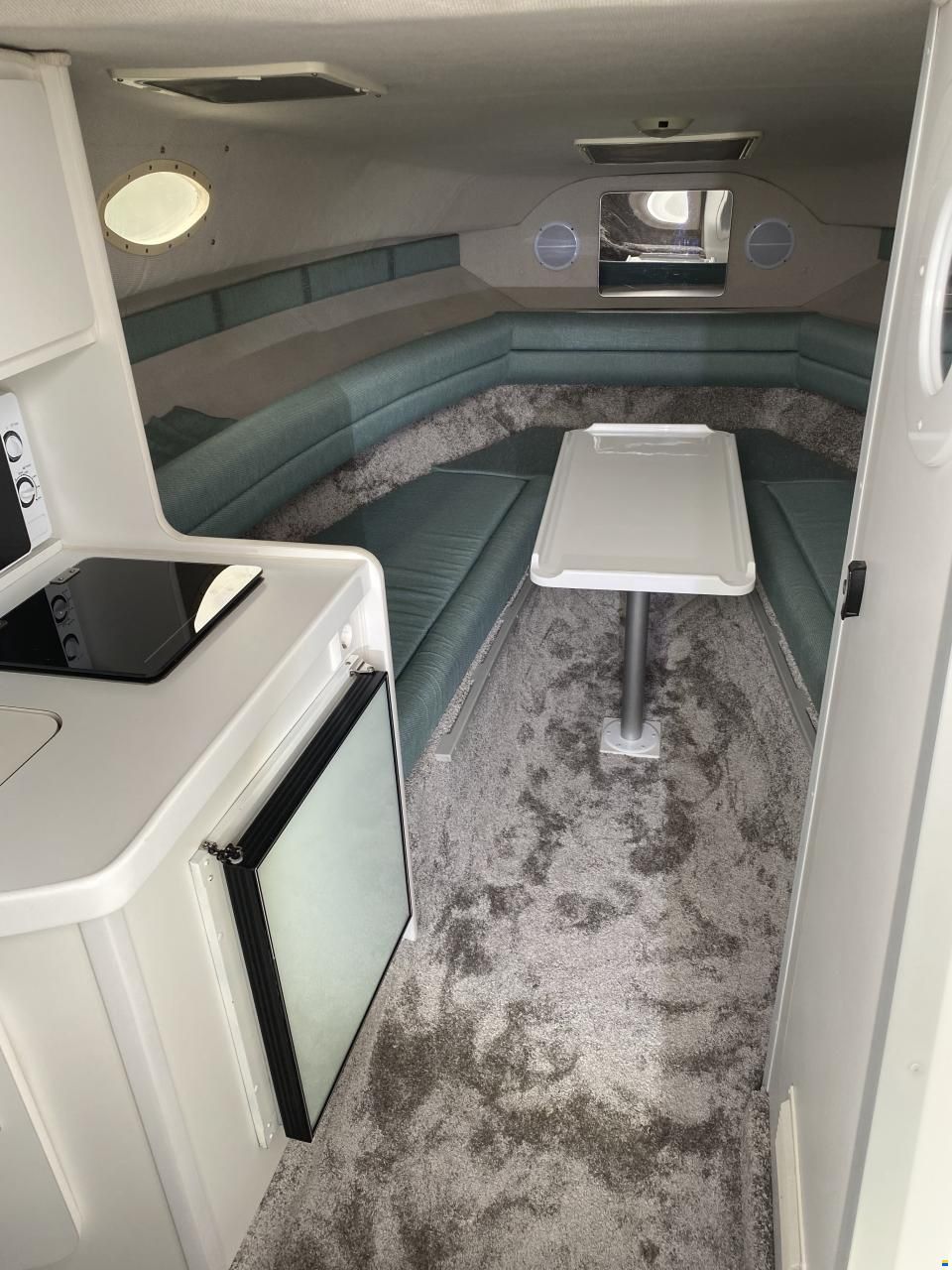 Rinker Fiesta Vee 265