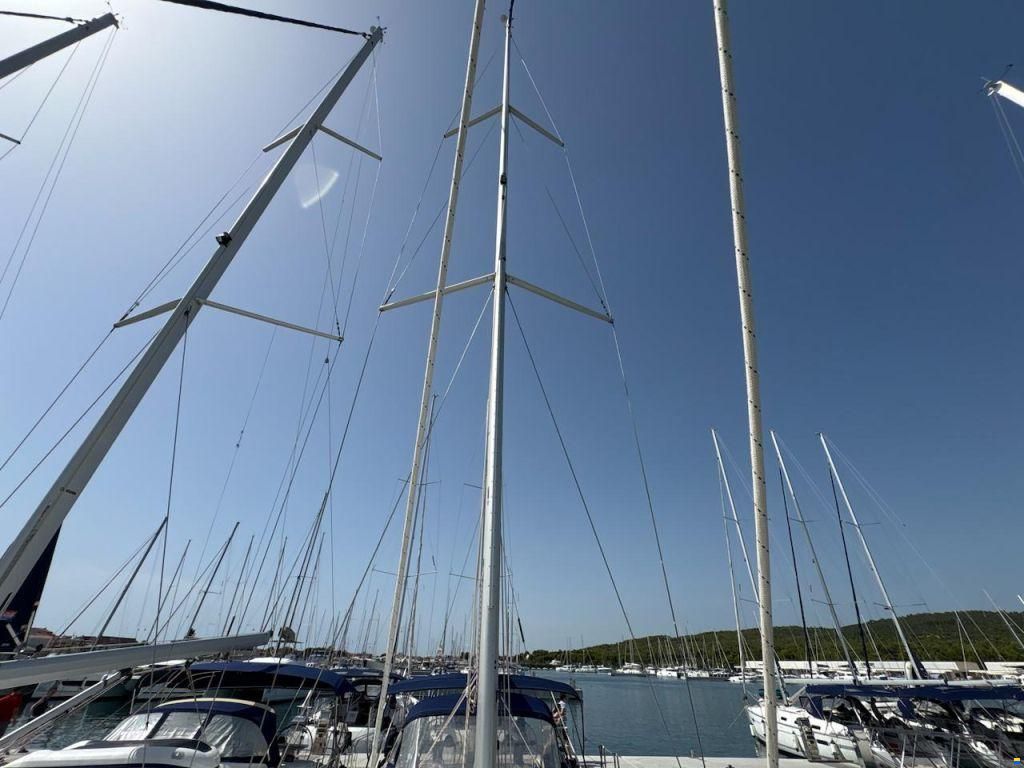 Bavaria Cruiser 55
