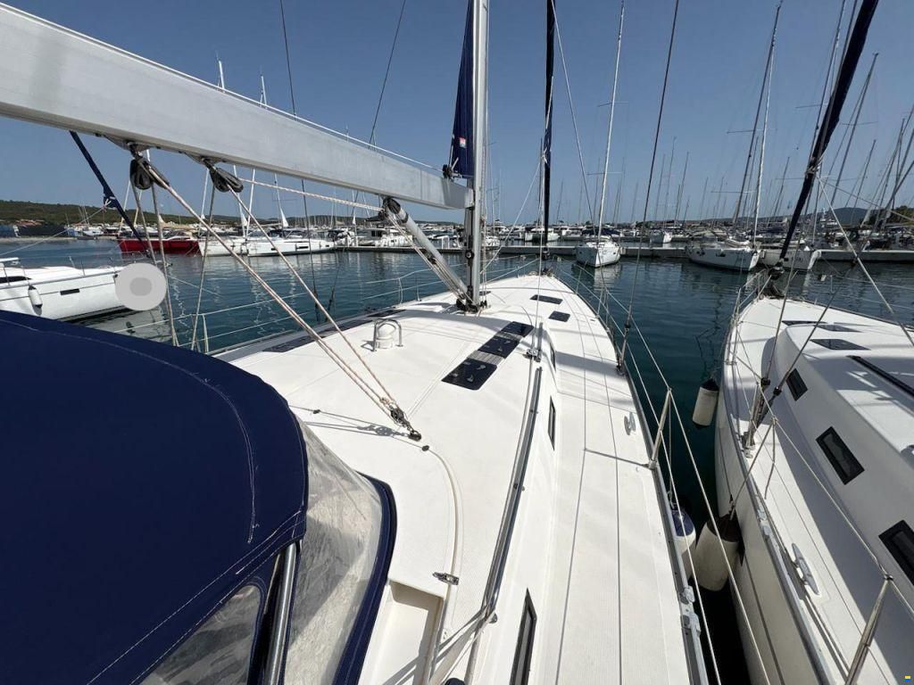 Bavaria Cruiser 55