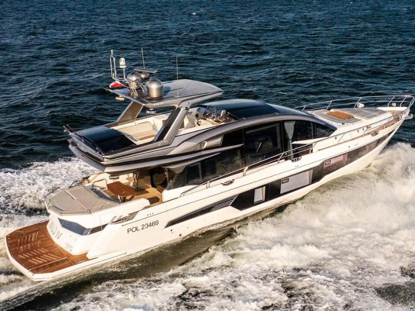 Galeon 700 Sky