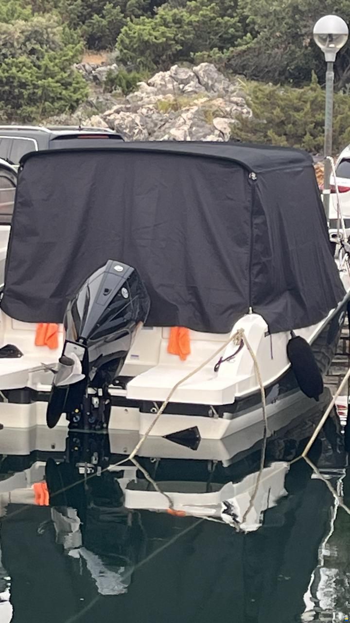Quicksilver 675 Sundeck