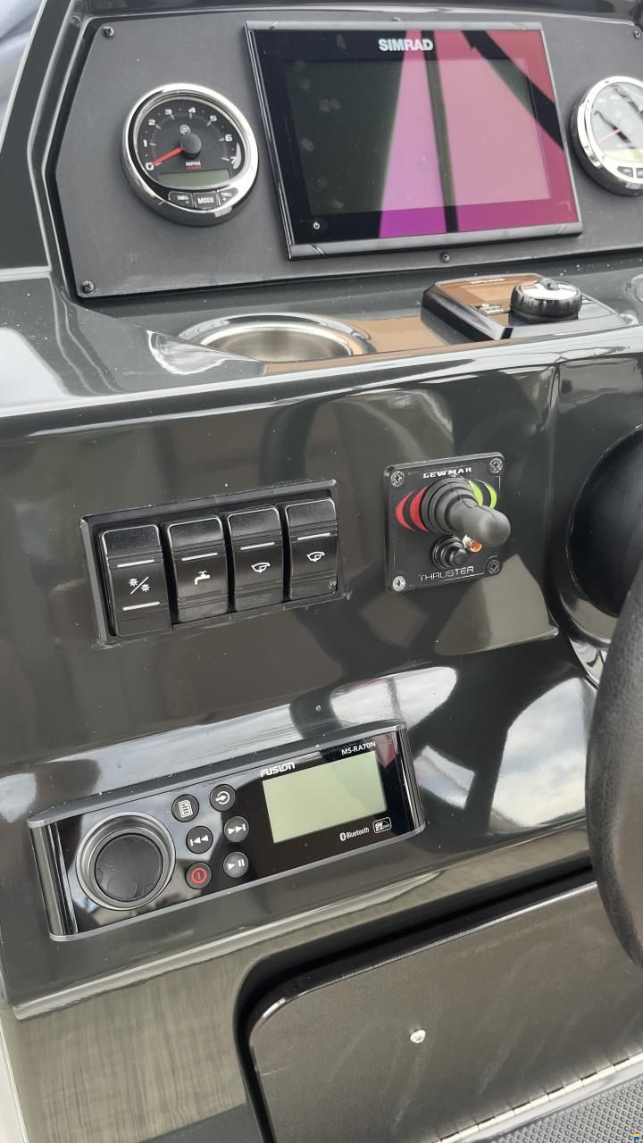 Quicksilver 675 Sundeck