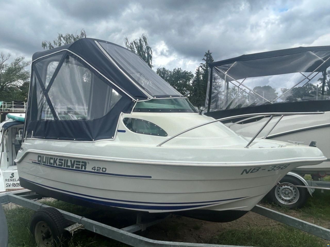 Quicksilver 420 CABIN