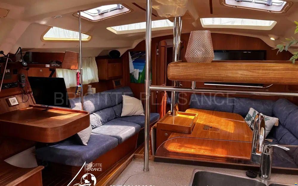 Hunter 410