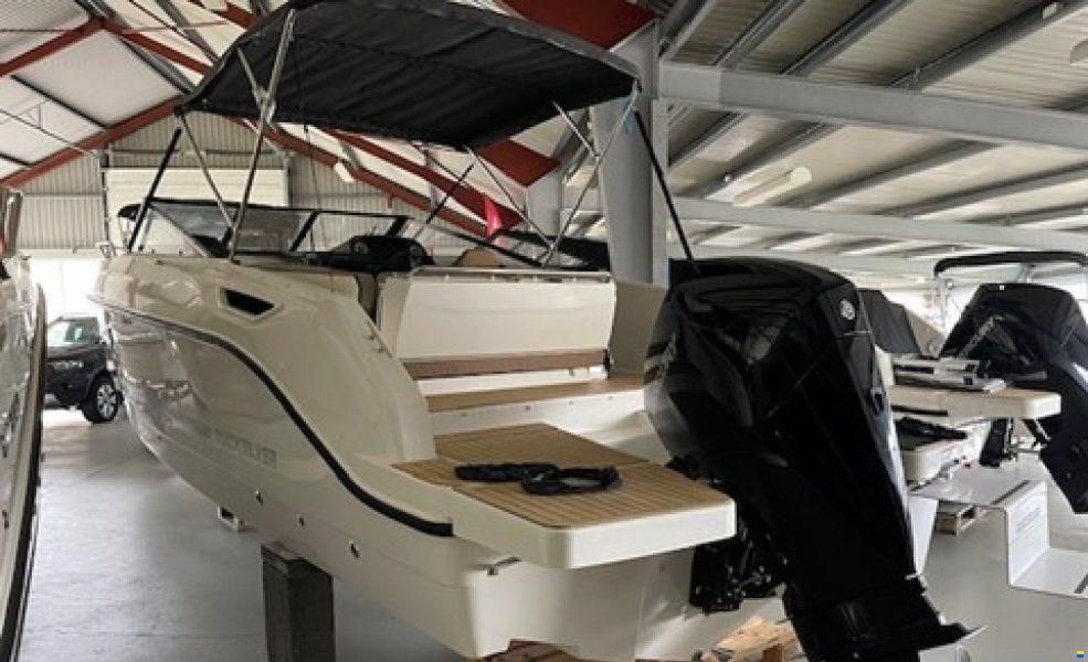 Quicksilver 755 Cruiser med F175 Mercury