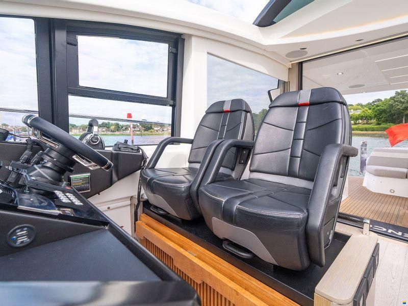 Sunseeker Predator 60 Evo