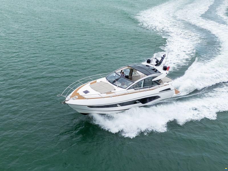 Sunseeker Predator 60 Evo