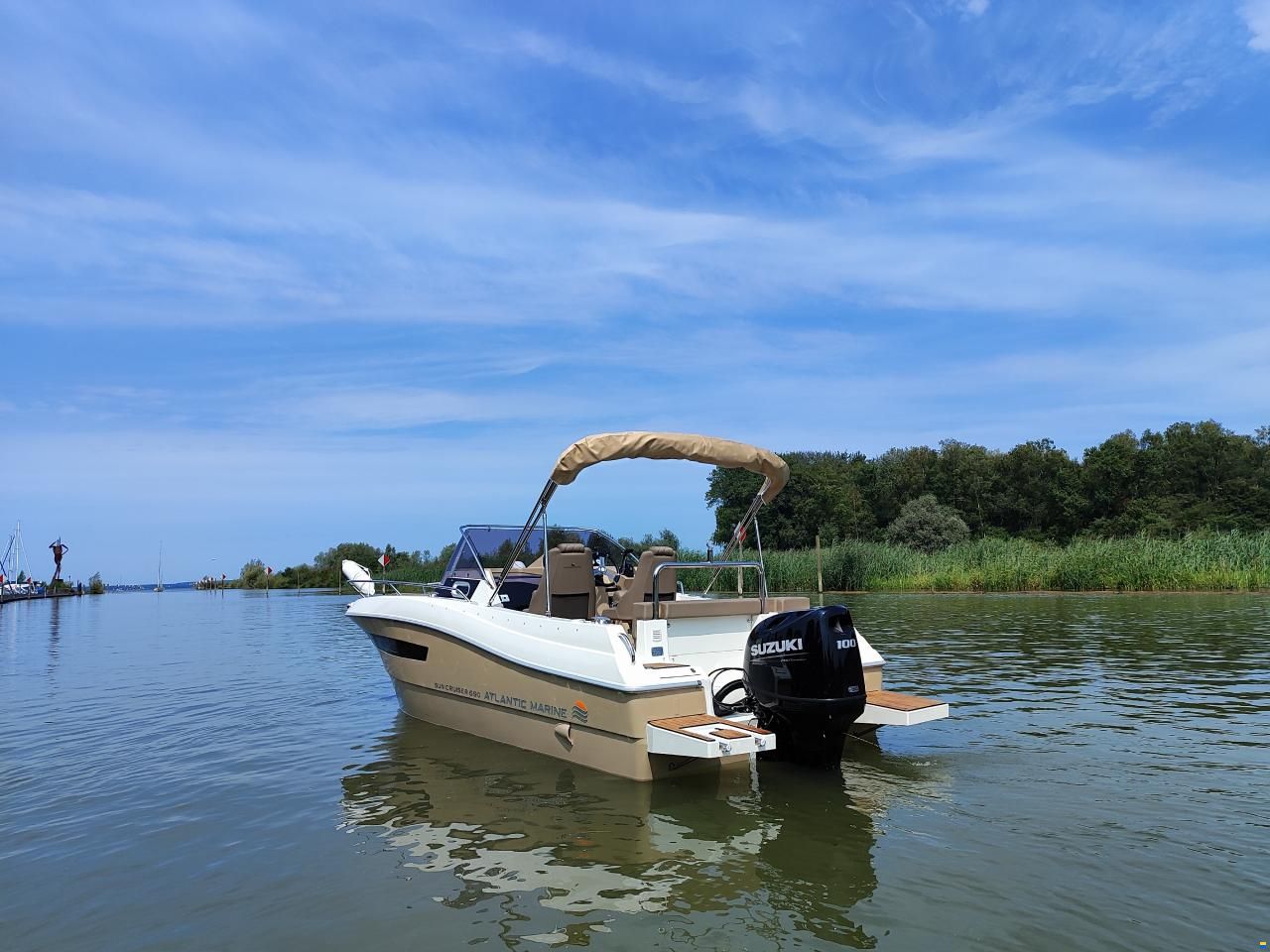 Atlantic Marine 690 Sun Cruiser