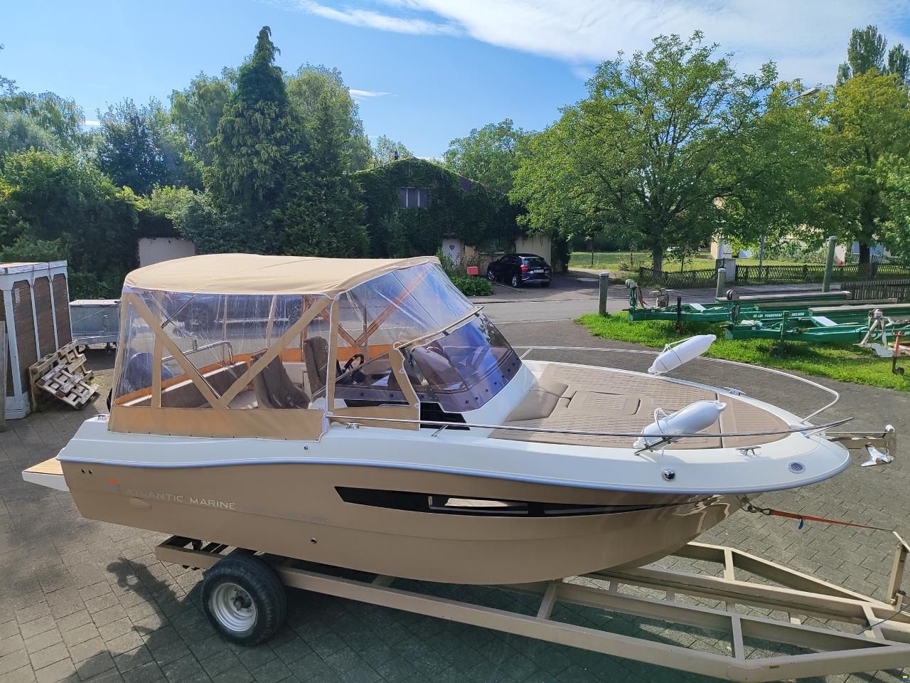 Atlantic Marine 690 Sun Cruiser